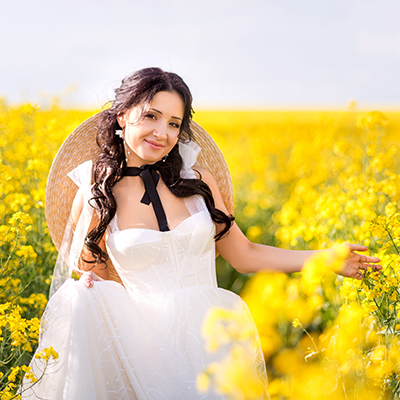 Robes de mariée Boho, fleurs jaunes