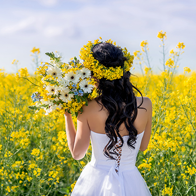 Gaun pengantin Boho, bunga kuning